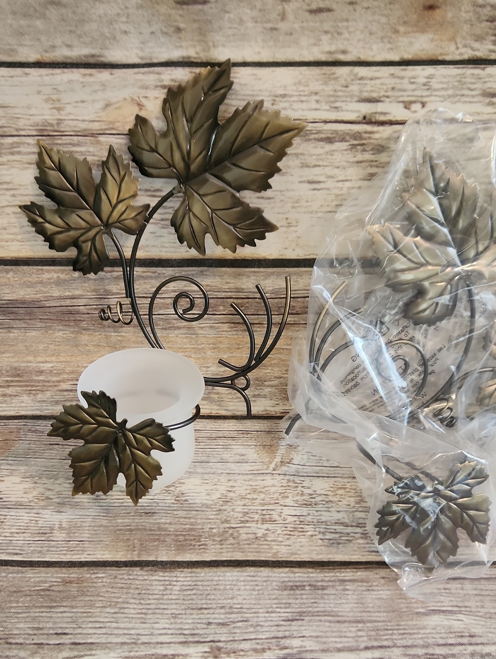 PartyLite Antique Grape Leaf Sconce Pair Silver